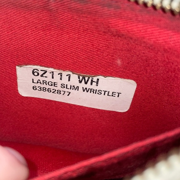 Authentic Signature Dooney & Bourke large slim wristlet with charm - Picture 4 of 4